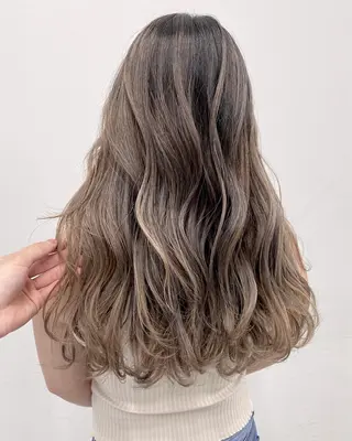 ロング カラー ヘアアレンジ 【公式】amble luxe池袋東口🩷のヘアスタイル