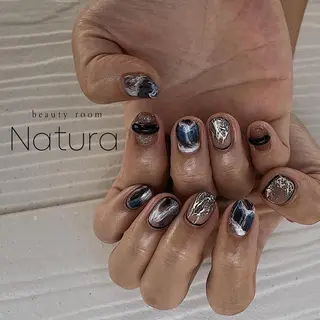 ネイル マツエク・マツパ アイブロウ beautyroom Naturaのネイルデザイン