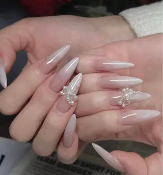 ネイル T. Leeのネイルデザイン