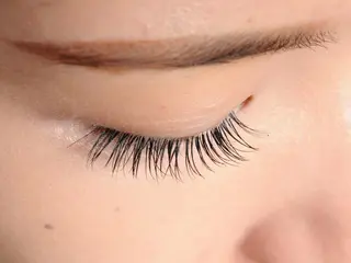 マツエク・マツパ 眉毛まつ毛専門店 uralogeのマツエク・マツパデザイン