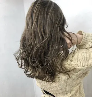 セミロング カラー ブリーチカラーレイヤ ーカット🦋annaのヘアスタイル