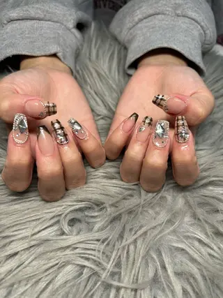 ネイル 鈴木 歩華のネイルデザイン