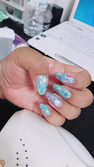 ネイル 石谷 詩織のネイルデザイン