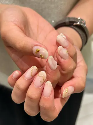 ネイル ꪆৎ平行アーチ ྀི ワカナの眉毛・アイブロウイメージ