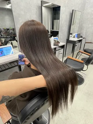 ロング カラー LUXBE LUCE所属・LUXBE LUCE 愁のヘアスタイル