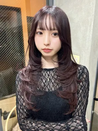 ロング maya レイヤーカットのヘアスタイル