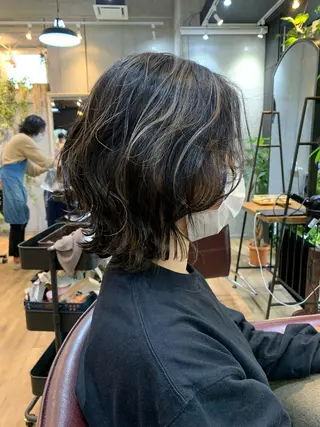 ミディアム カラー toi【トワ】所属・安達 俊亮のヘアスタイル