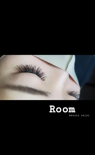 マツエク・マツパ Room beautysalon所属・Room   〔 YUI 〕のマツエク・マツパデザイン