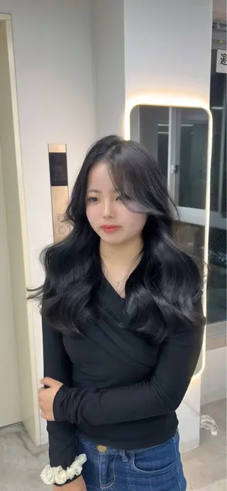 カラー GiseL さあや博多ハイトーンのヘアスタイル