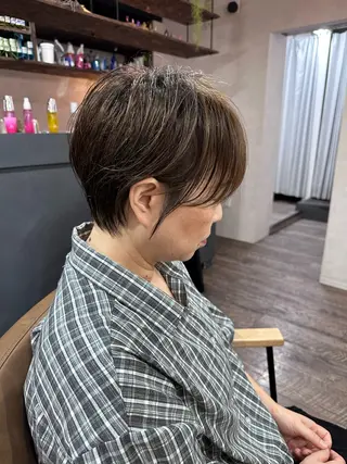 ショート カラー t.hair垂門真吾 曲がる縮毛矯正/ボブのヘアスタイル