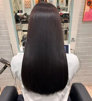 ロング カラー 吉澤 海咲のヘアスタイル