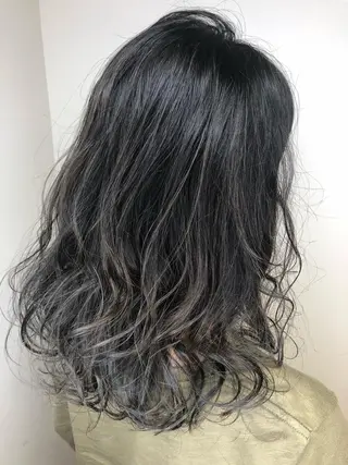 セミロング カラー メンズヘア特化 崎田 成人のヘアスタイル