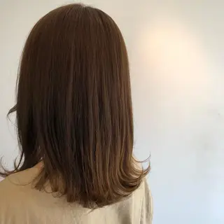 セミロング カラー 小川 美香のヘアスタイル