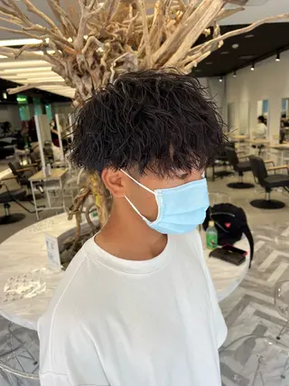 ショート パーマ メンズ カラーモデル⚡️ REONのヘアスタイル