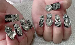 ネイル t. yoshizawaのネイルデザイン