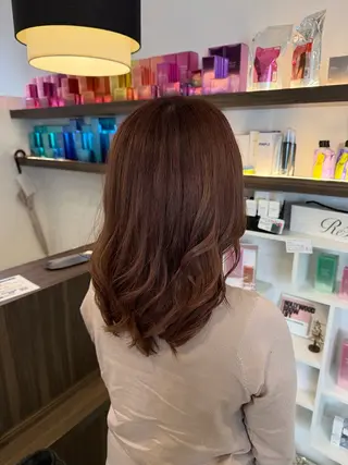 ミディアム カラー Grandoll Luxe所属・大神 鈴夏のヘアスタイル