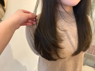 ロング 殿守 優貴のヘアスタイル