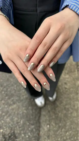 ネイル LAVISH nanamiのネイルデザイン