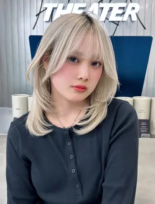 ロング カラー ヘアアレンジ 艶カラー/ハイトーン /レイヤーカットのヘアスタイル