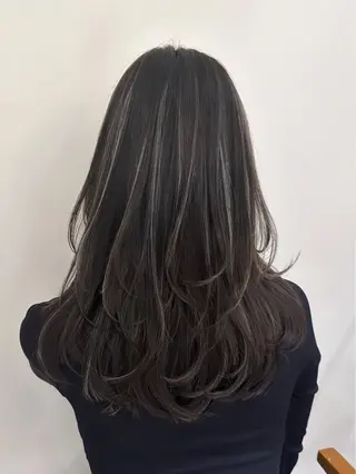 セミロング カラー ご予約 宜しくお願いします！のヘアスタイル