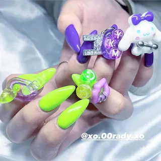 セミロング カラー ヘアアレンジ メンズ キッズ ネイル マツエク・マツパ アイブロウ ⛓Miyu ⛓のネイルデザイン