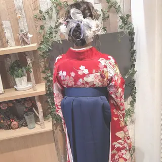 セミロング ヘアアレンジ あき えいみのヘアスタイル