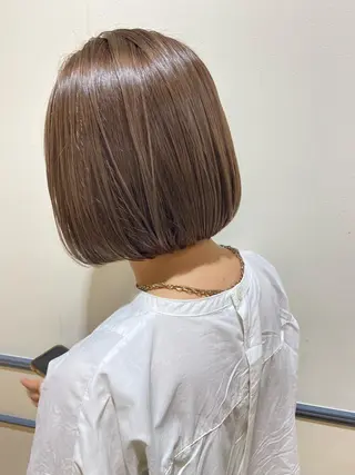ミディアム カラー 宮内 真乃のヘアスタイル