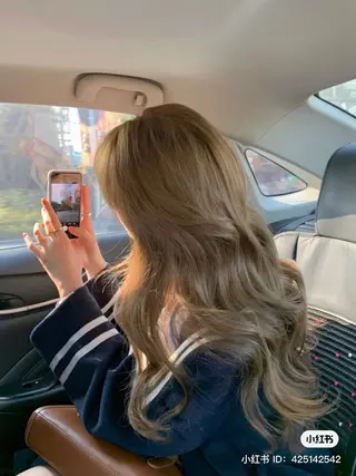 ロング カラー 🥯縮毛/レイヤー/ ベージュヘア🥯のヘアスタイル