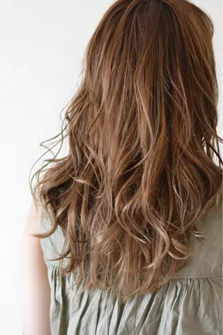 ロング カラー パーマ テラモト カズヨシのヘアスタイル