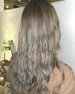 ロング カラー パーマ ヘアアレンジ エグチ アキラのヘアスタイル