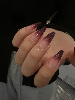 ネイル ♱˖⁺ 𝒎𝒐𝒑𝒊 ⁺のネイルデザイン