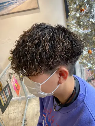 パーマ メンズ 🌴パーマオタク🌴 長谷川　諒佑🌈のヘアスタイル