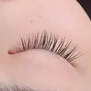 マツエク・マツパ 菅野 美咲のヘアスタイル