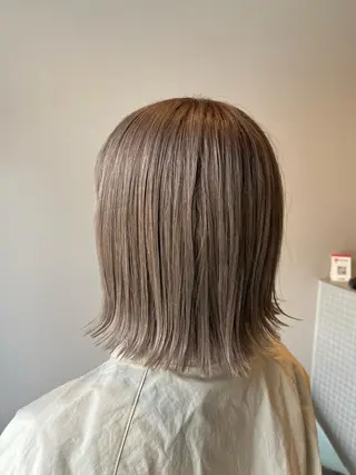 ショート カラー 三好 菜月のヘアスタイル