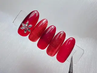 ネイル 桃山 莉緒のネイルデザイン