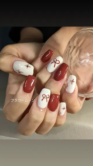 ネイル フラワー ムーンのネイルデザイン