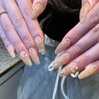 ネイル RIEKO🍒 ワンホン♡推しネイルのネイルデザイン