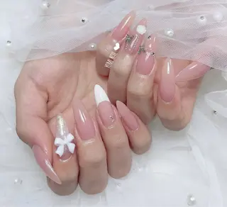 ネイル 𝐲𝐮𝐦𝐢🎀 長さ出しデザイン専門のネイルデザイン