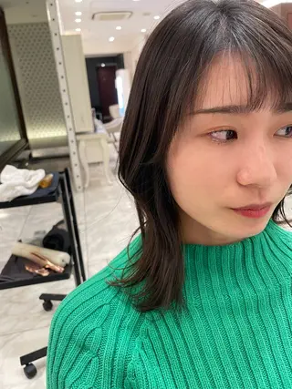 ミディアム コテ巻きパーマ 藤野佑成のヘアスタイル