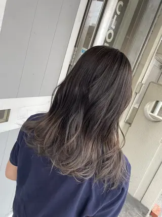 セミロング カラー miloc かおりのヘアスタイル