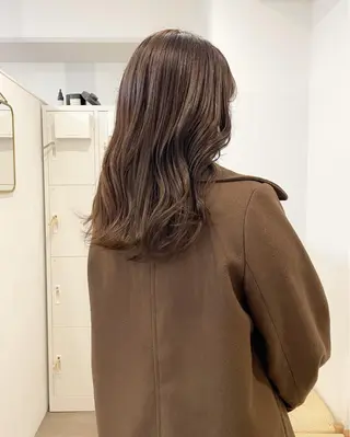 ロング カラー 佐藤 永夏のヘアスタイル