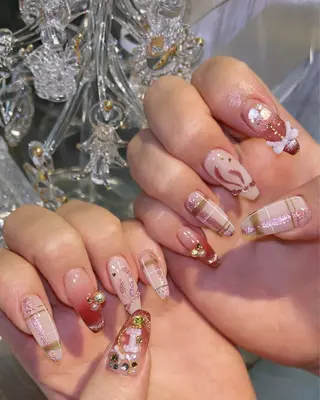 ネイル SoLuna 【ソルナ】のネイルデザイン