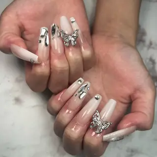 ネイル Nail Salon L'arc所属・💊大阪/心斎橋 moni🧠のネイルデザイン