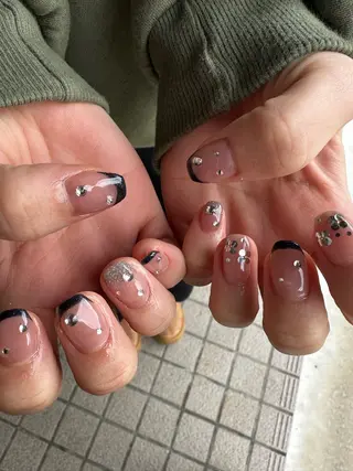 ネイル Sawa ︎︎𓂃⟡.·のネイルデザイン