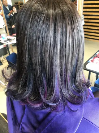 カラー 早川 真幸のヘアスタイル