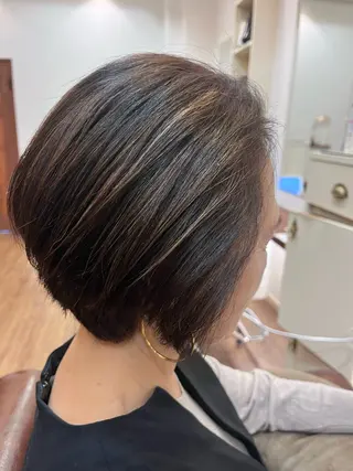 ショート カラー 小山 朱音のヘアスタイル