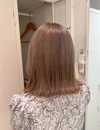 セミロング カラー 艶ハイトーン‪‪🔆 ️️️安座間 希のヘアスタイル