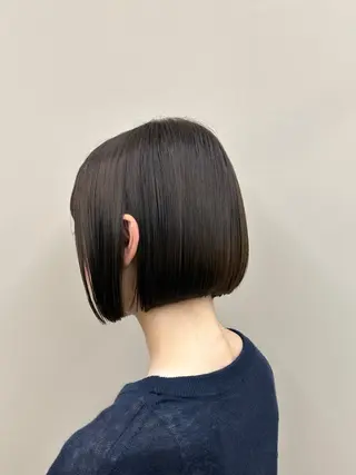 ショート カラー 高槻裕二 ショートボブ縮毛矯正のヘアスタイル