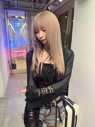 ロング 🌈ハイトーン/ ワタル🌈のヘアスタイル