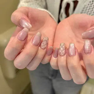 ネイル ⠀ loggy.のネイルデザイン